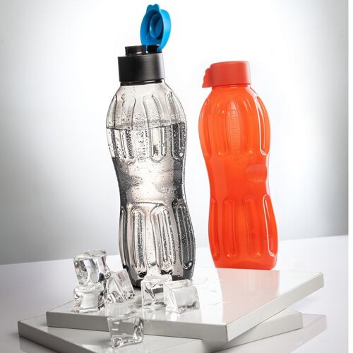 Signoraware Borraccia Acqua In Plastica 1L – Senza BPA, Antiodore, Eroga 3 Colori Assortiti (Compra 2 E Ricevi 1 Gratis)